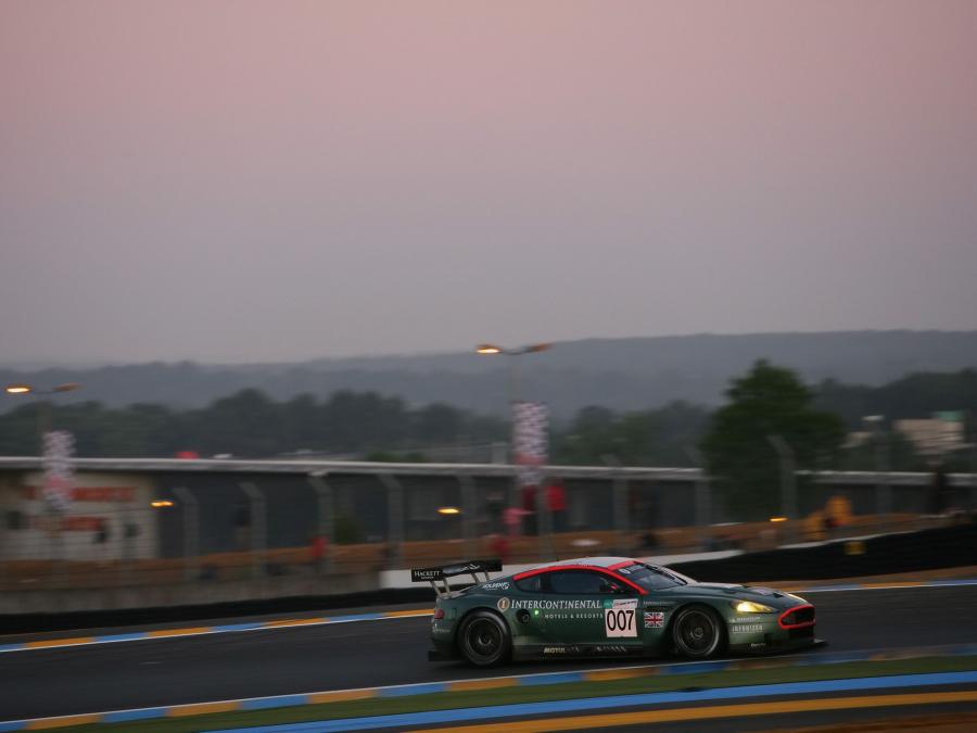  Aston Martin DBR9 Le Mans Winner 2007 года  (фото 19 из 21)